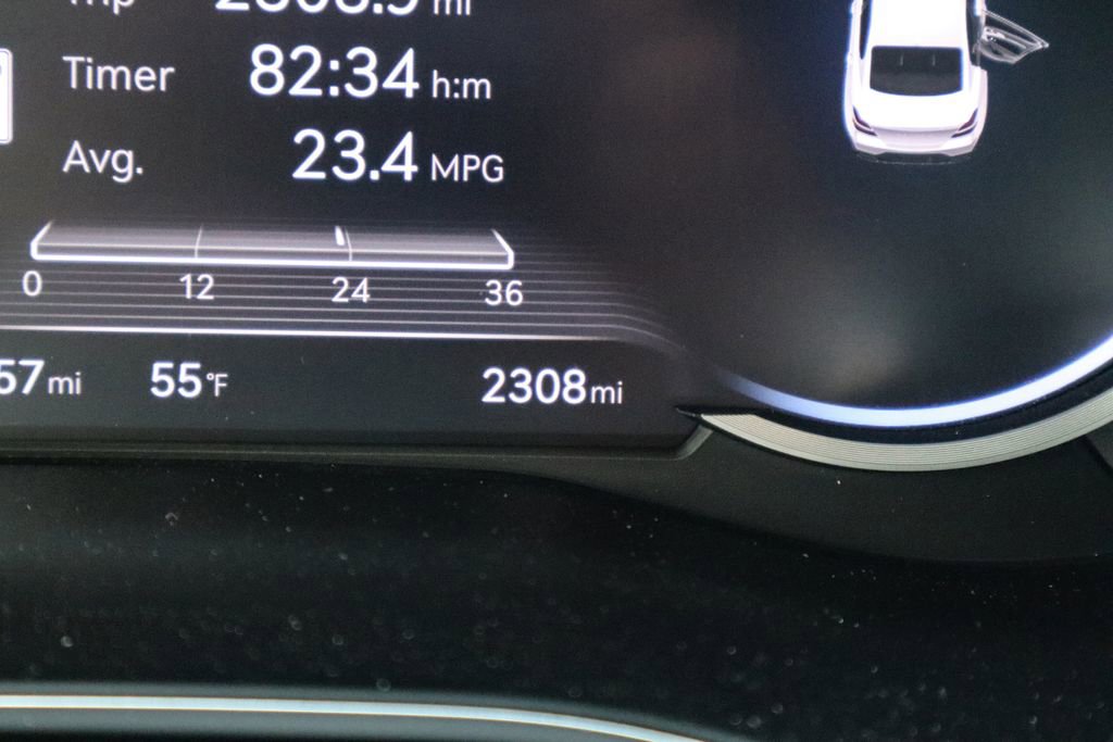 Used 2025 Genesis G70 2.5T w/ Sport Prestige Package image 29