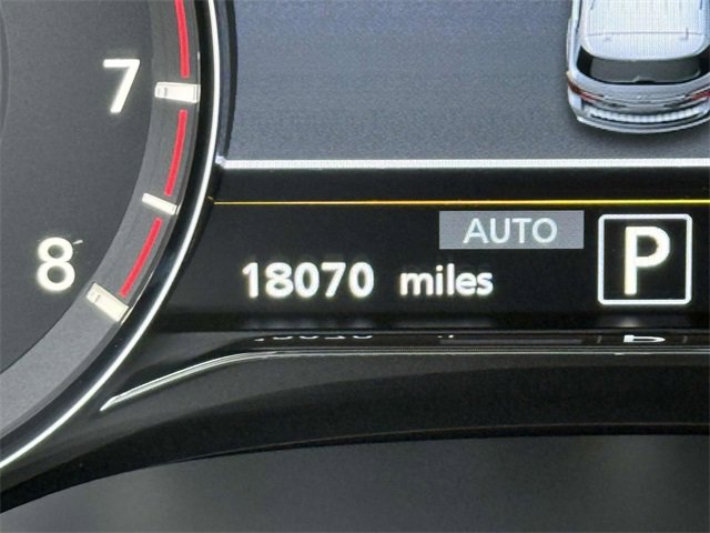 Used 2024 INFINITI QX80 Luxe w/ Cargo Package image 24