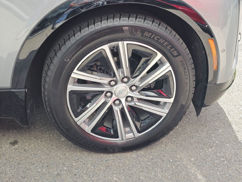 Certified 2024 Cadillac Lyriq Luxury w/ LPO, Floor Liner Package AWD/4WD image 9