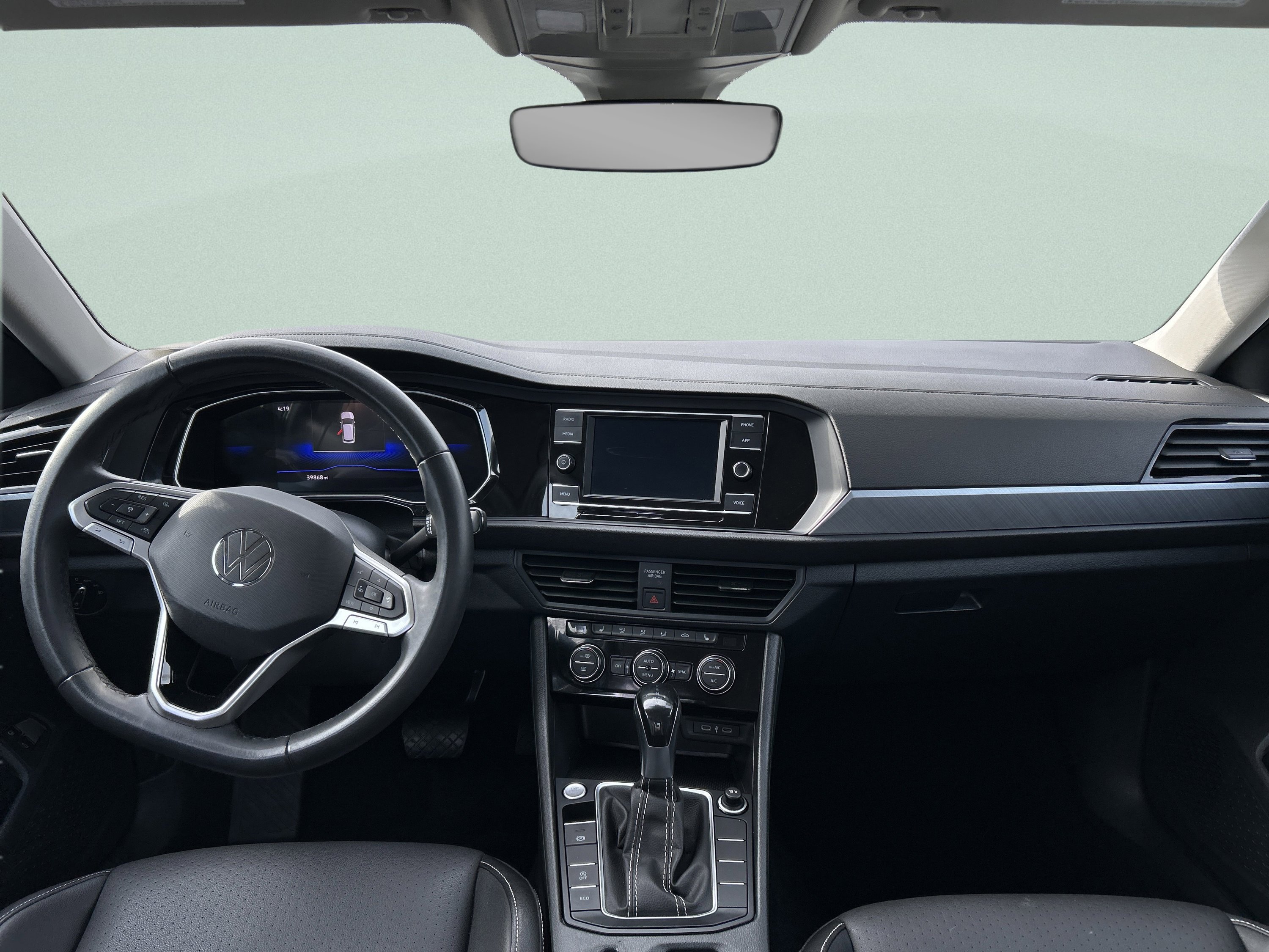 Used 2024 Volkswagen Jetta SE FWD image 18