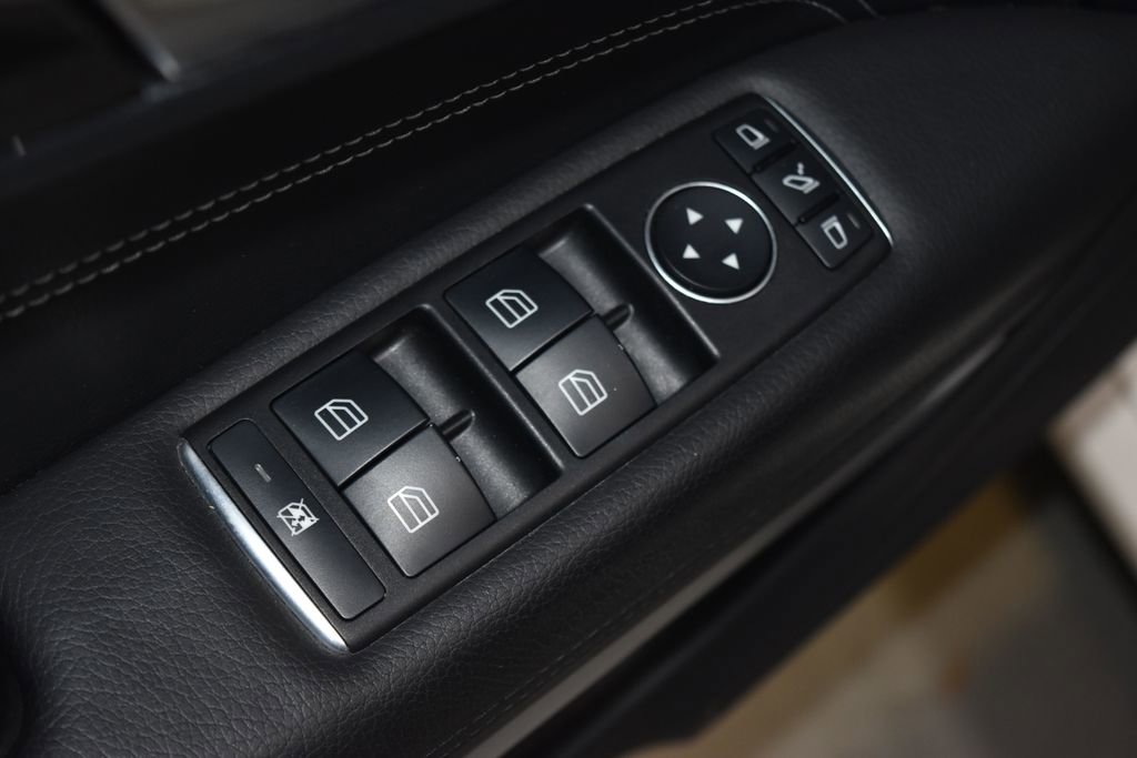 Used 2017 Mercedes-Benz E 400 Cabriolet image 6