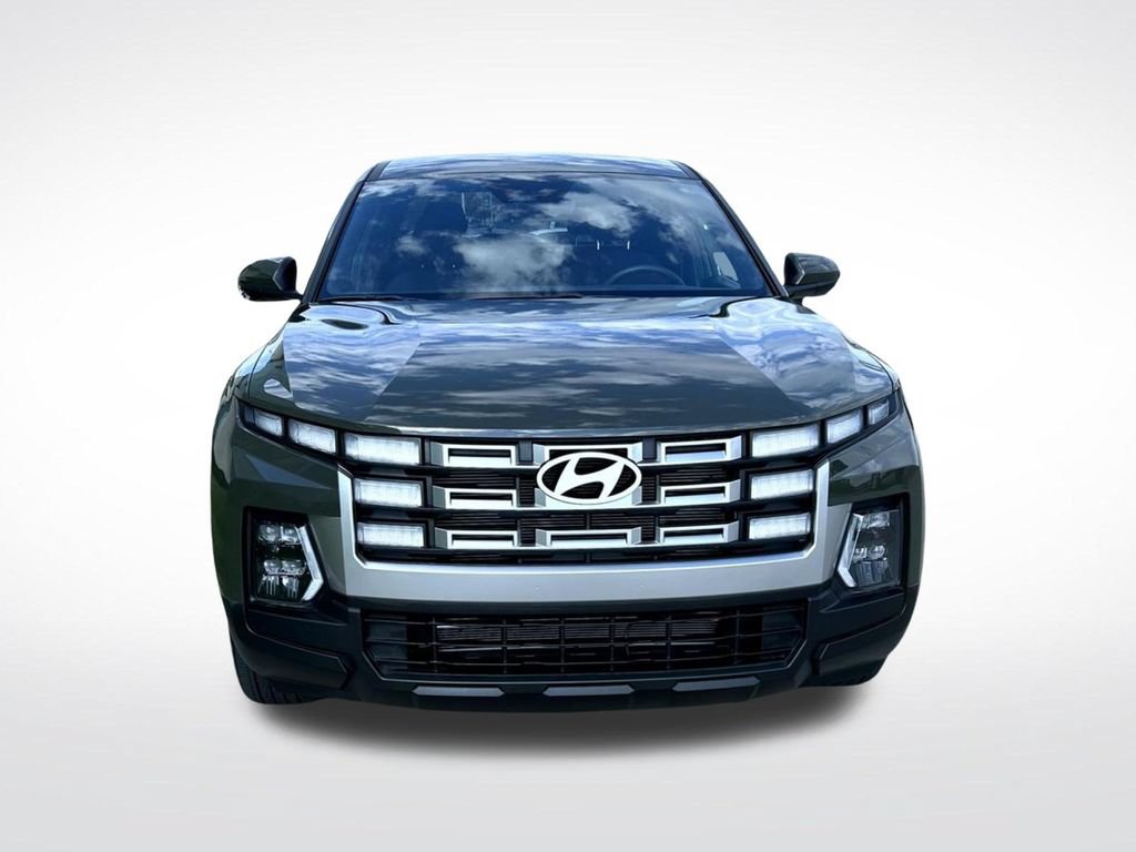 Used 2025 Hyundai Santa Cruz SE AWD/4WD image 2
