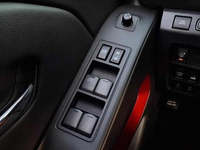 Certified 2025 Nissan Frontier PRO-4X w/ Pro Convenience Package image 16