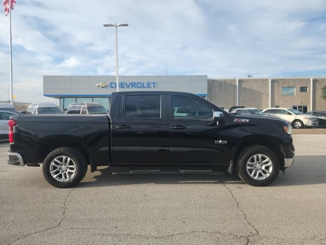 Used 2024 Chevrolet Silverado 1500 LT w/ Z71 Off-Road Package AWD/4WD image 6