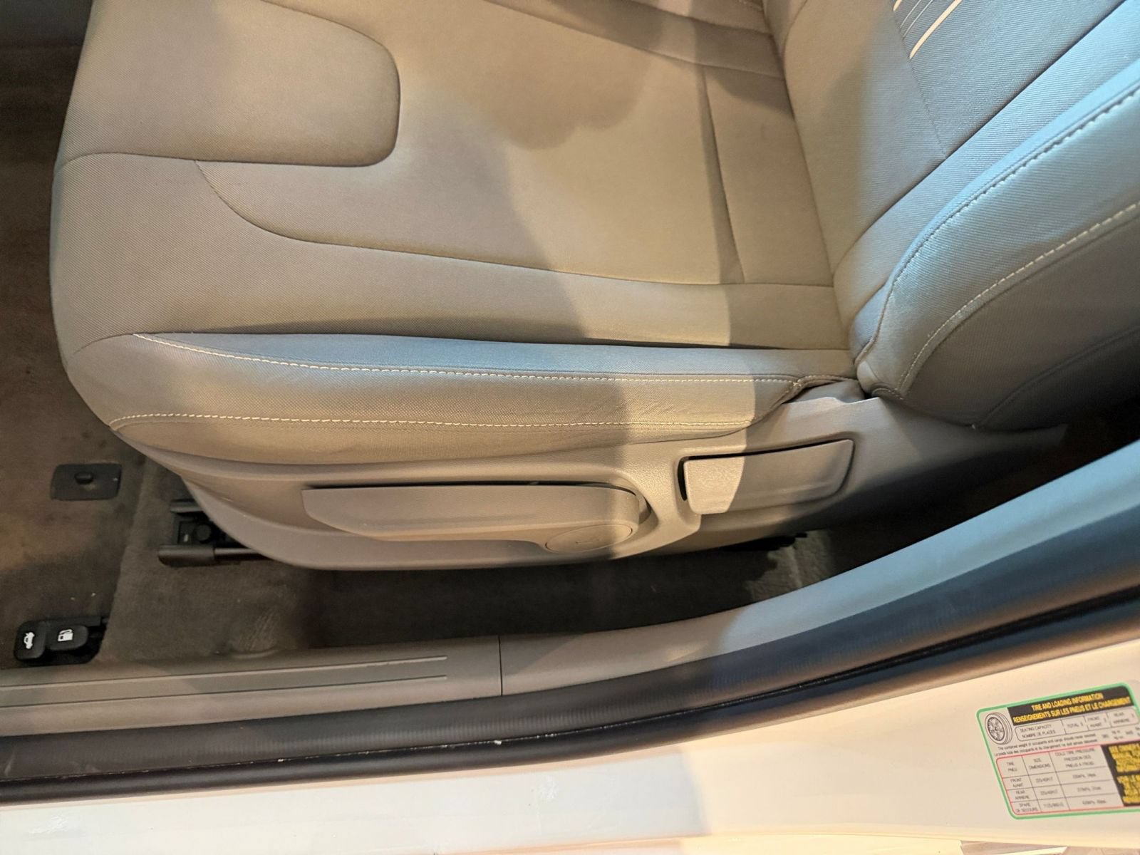 Used 2025 Hyundai Elantra SEL FWD image 23