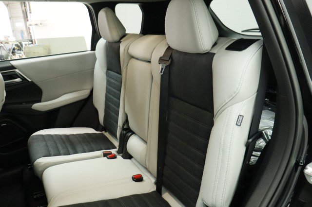 New 2026 Mitsubishi Outlander SE FWD image 24
