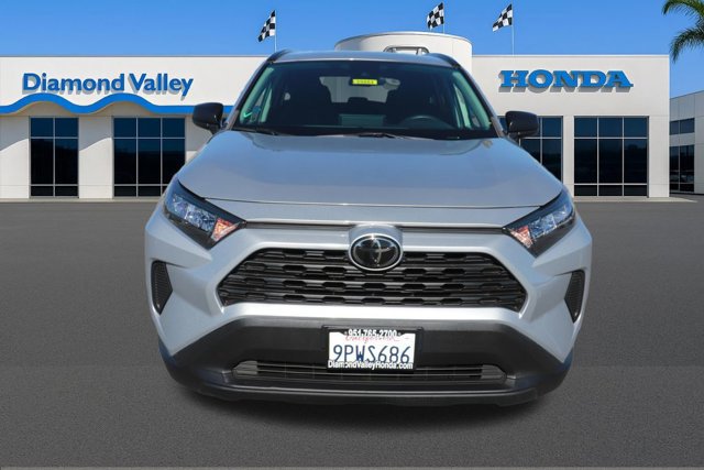 Used 2021 Toyota RAV4 LE image 2