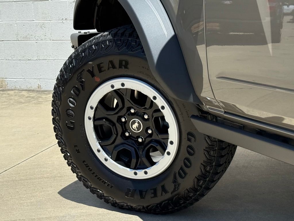 New 2026 Ford Bronco Badlands w/ Sasquatch Package AWD/4WD image 16