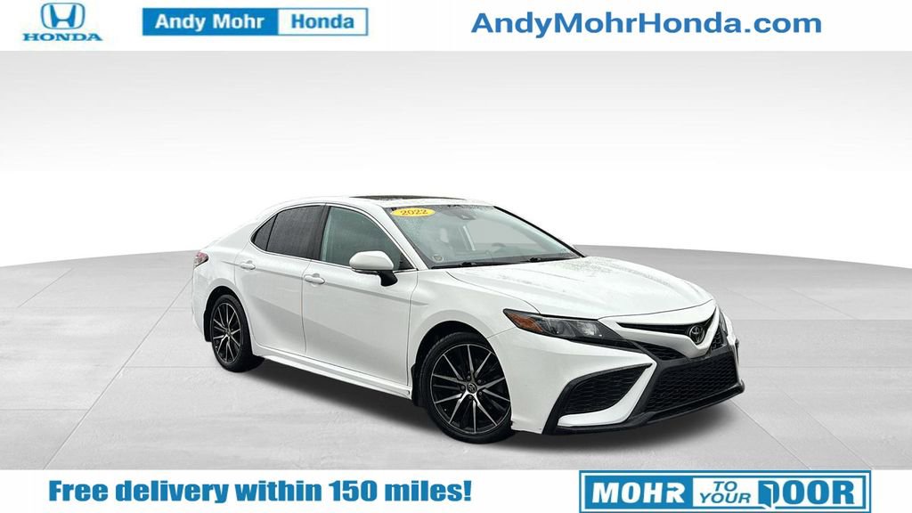 Used 2022 Toyota Camry SE image 1