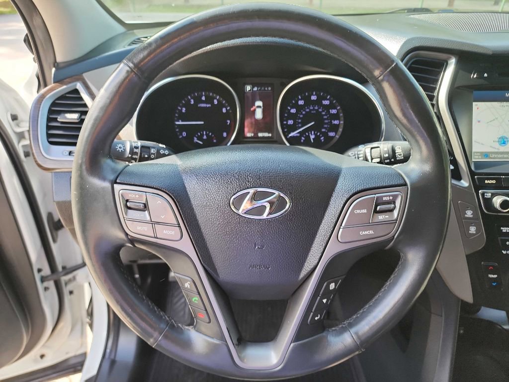 Used 2017 Hyundai Santa Fe Sport w/ Cargo Package FWD image 16