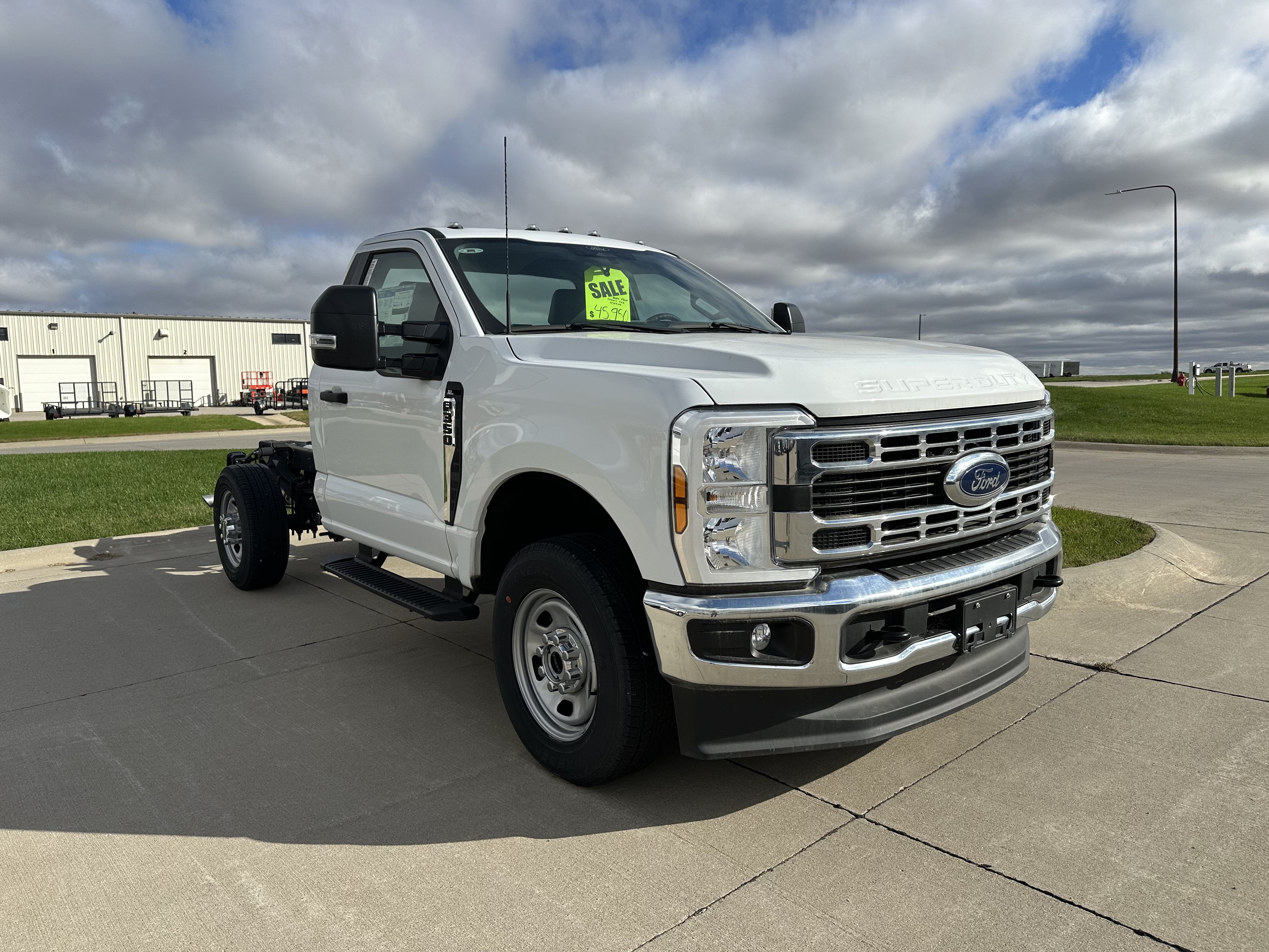 New 2024 Ford F350 XL w/ XL Chrome Package AWD/4WD image 4