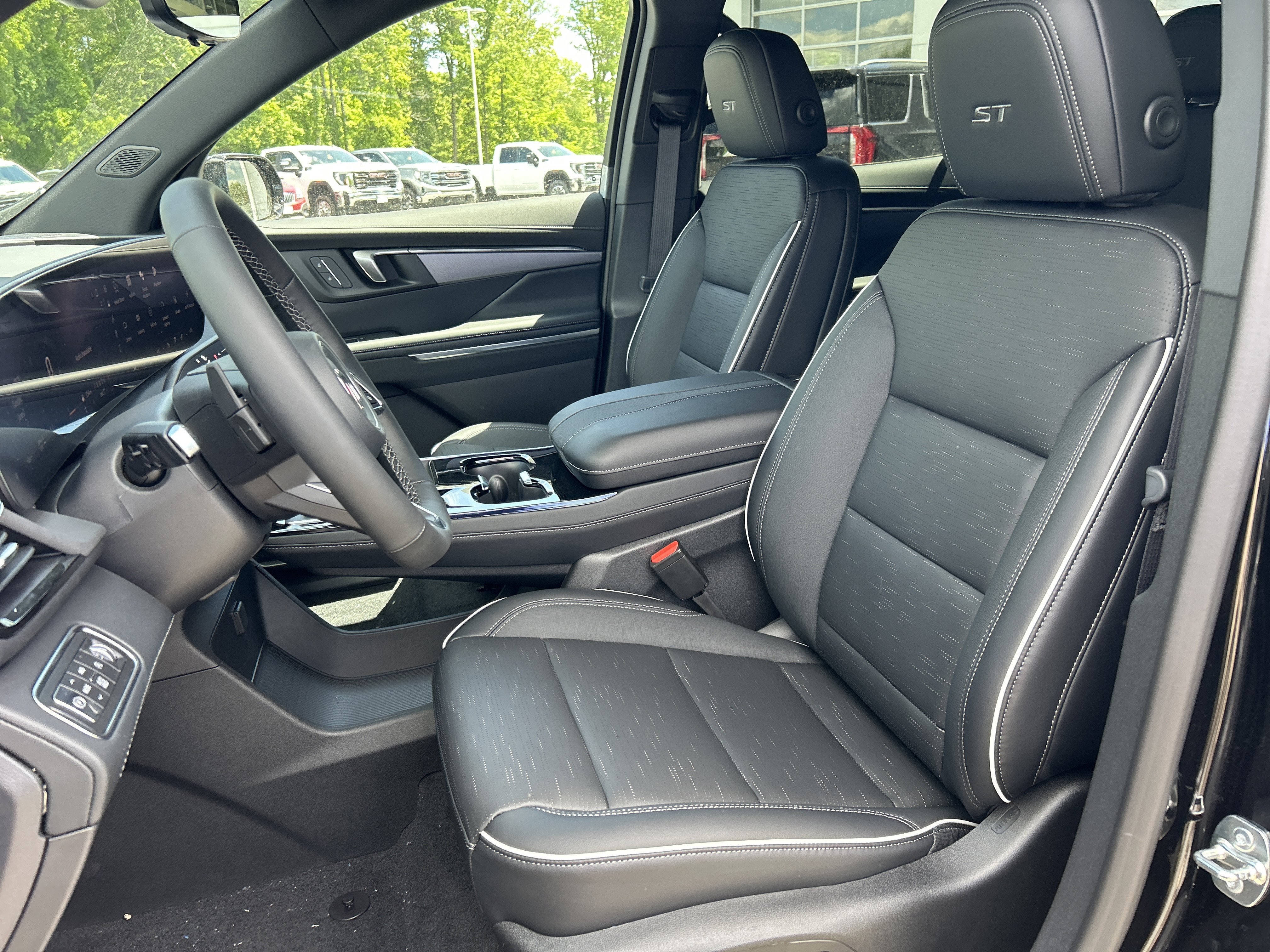 New 2026 Buick Enclave Sport Touring w/ Power Package AWD/4WD image 18