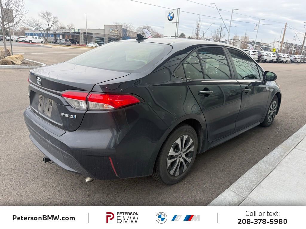 Used 2021 Toyota Corolla LE image 3