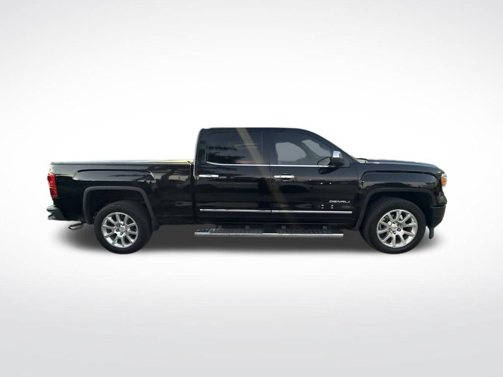 Used 2015 GMC Sierra 1500 Denali w/ Driver Alert Package AWD/4WD image 3