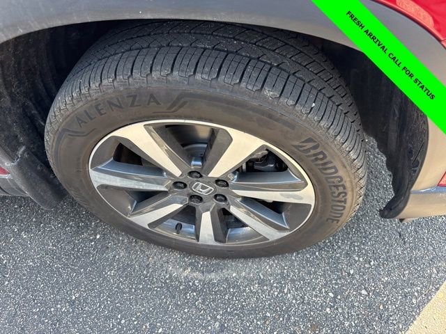 Certified 2025 Honda Pilot Touring image 5