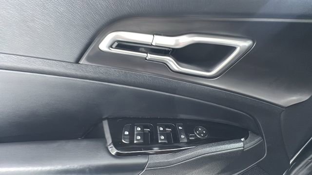 Used 2024 Kia Sportage EX AWD/4WD image 19