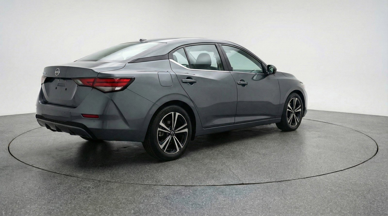 Used 2025 Nissan Sentra SV image 7