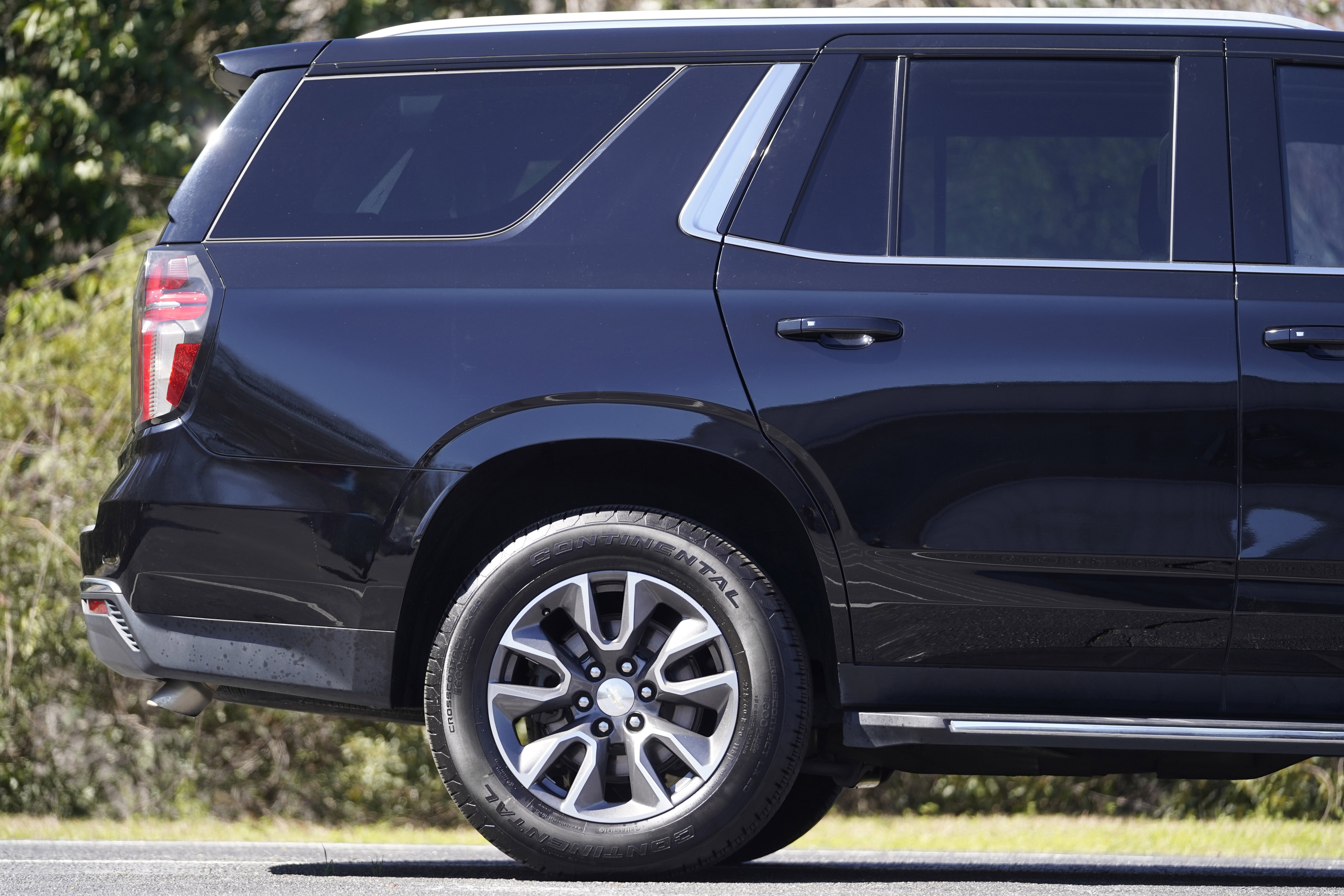 Used 2021 Chevrolet Tahoe LT w/ LT Signature Plus Package RWD image 5