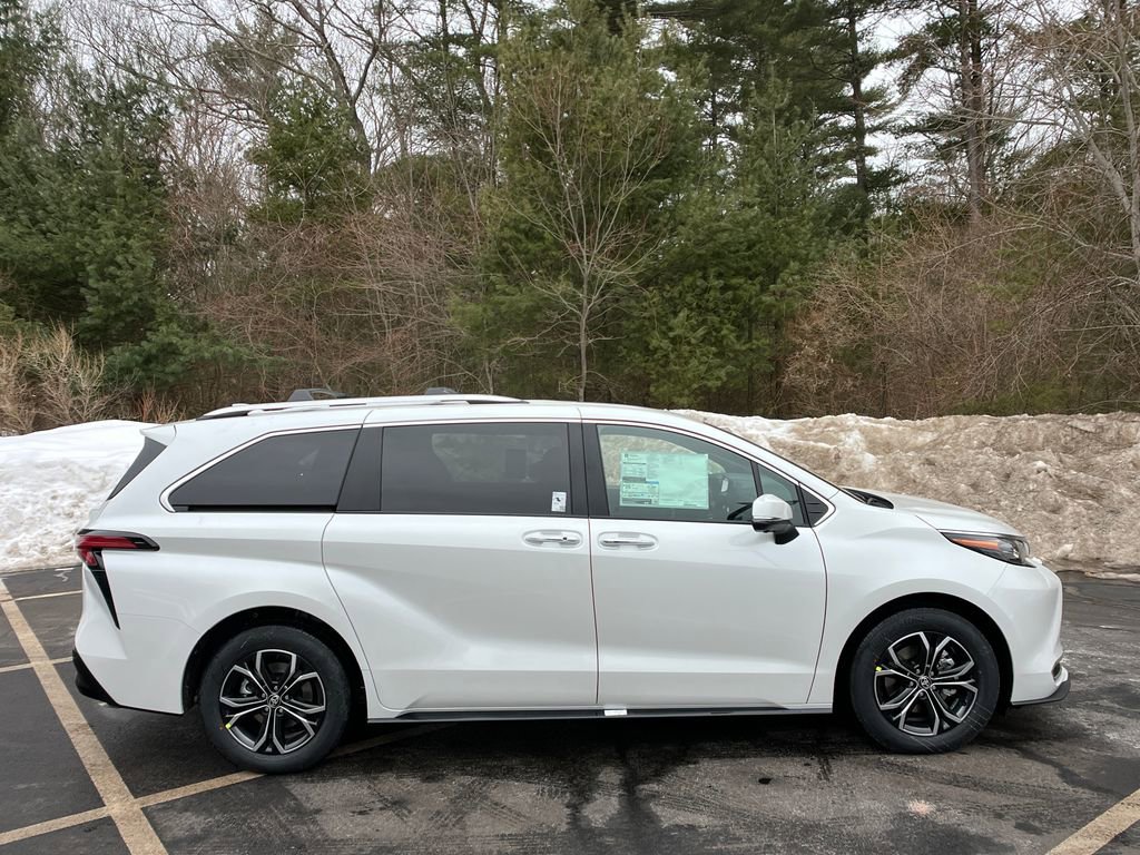 New 2026 Toyota Sienna Platinum image 6
