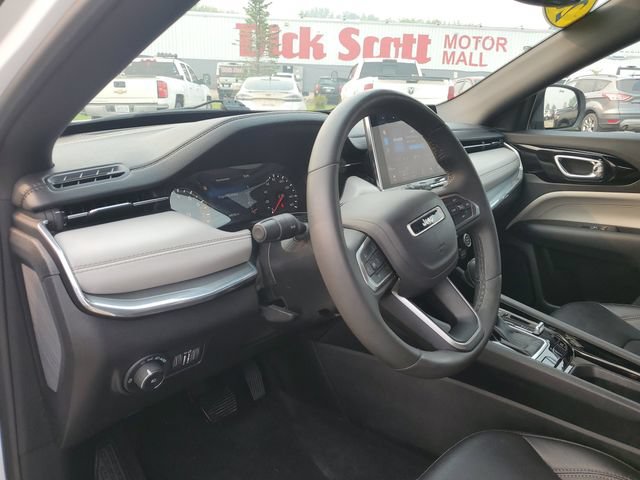 Used 2024 Jeep Compass Limited AWD/4WD image 13