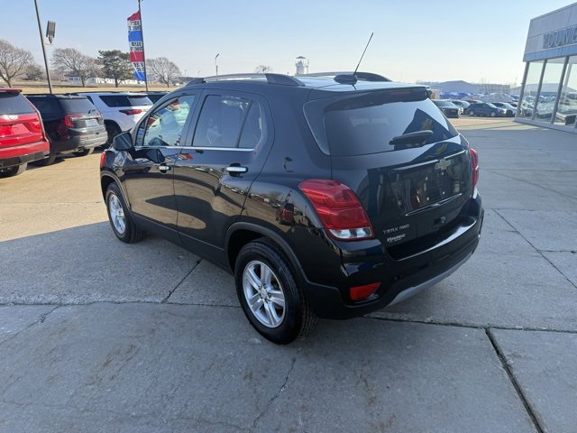 Used 2019 Chevrolet Trax LT w/ LT Convenience Package image 3