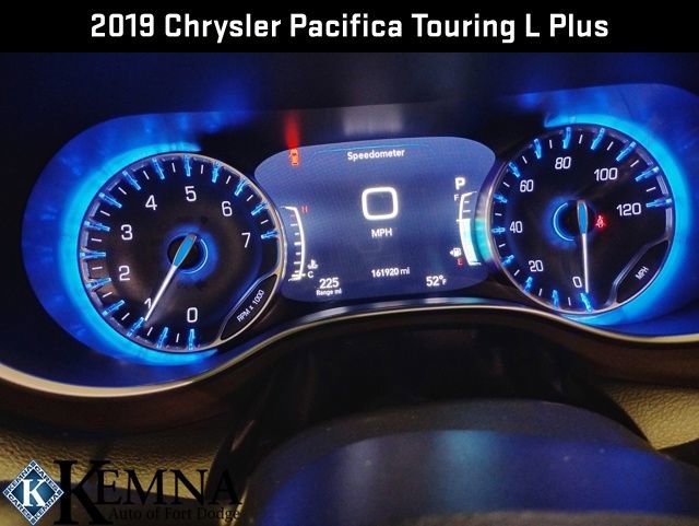 Used 2019 Chrysler Pacifica Touring-L Plus image 17