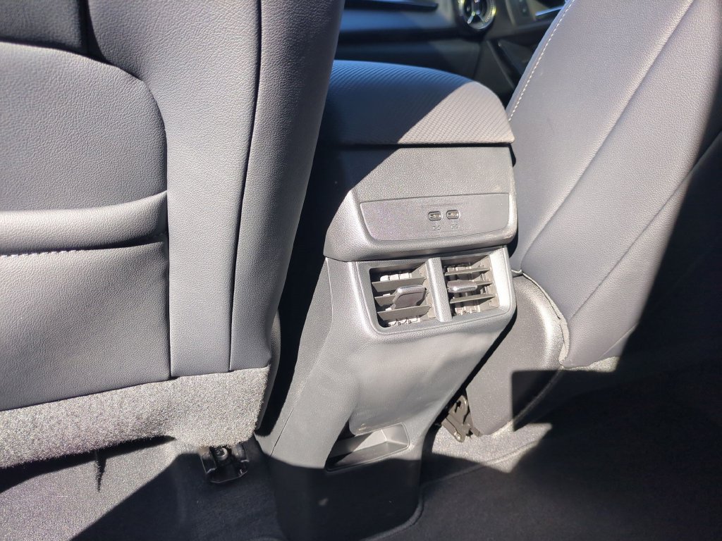 New 2027 Chevrolet Equinox LT w/ Convenience Package II FWD image 34