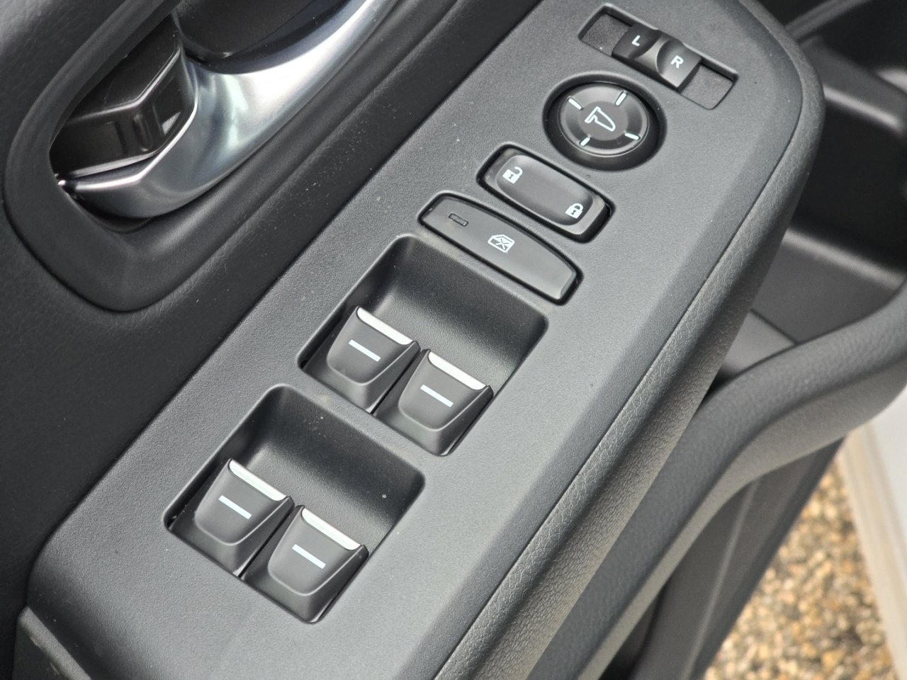 New 2025 Honda Pilot Touring image 28