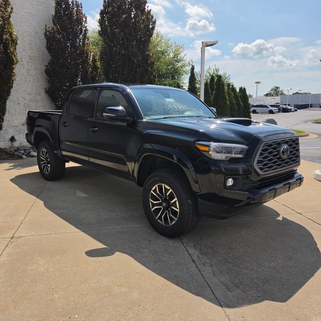 Used 2023 Toyota Tacoma TRD Sport AWD/4WD image 8