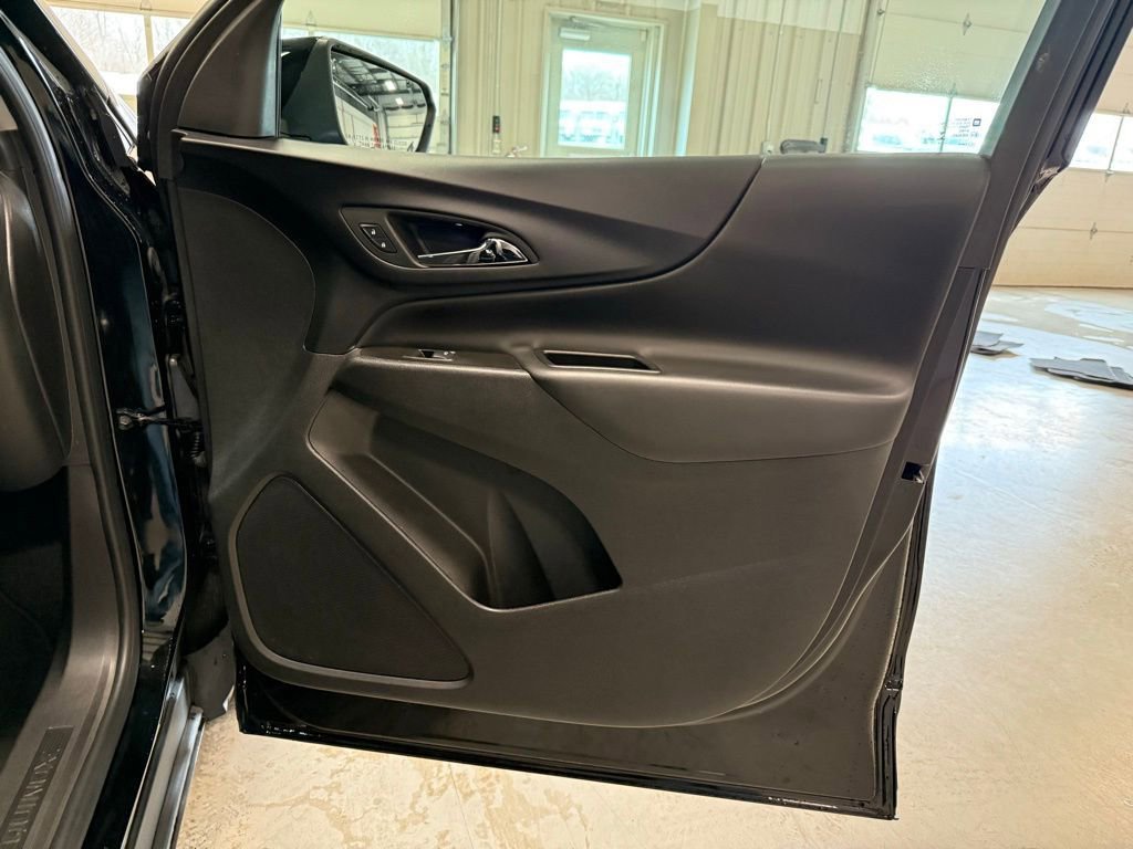 Used 2024 Chevrolet Equinox LT image 13