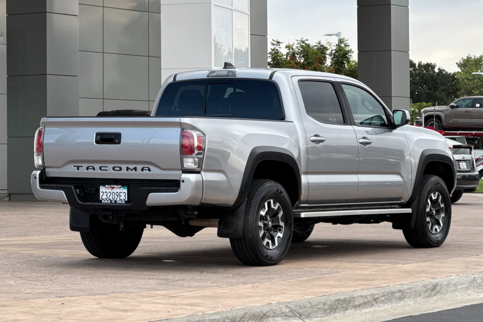 Certified 2021 Toyota Tacoma TRD Off-Road w/ Technology Package AWD/4WD image 4