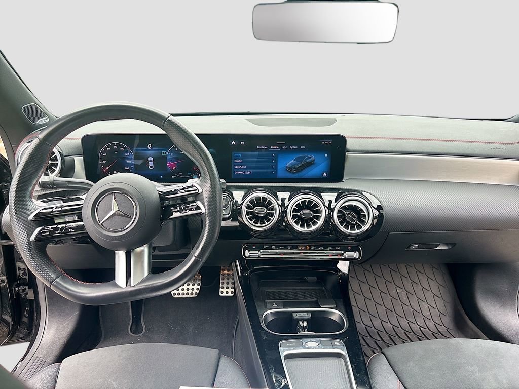 Used 2024 Mercedes-Benz CLA 250 image 39