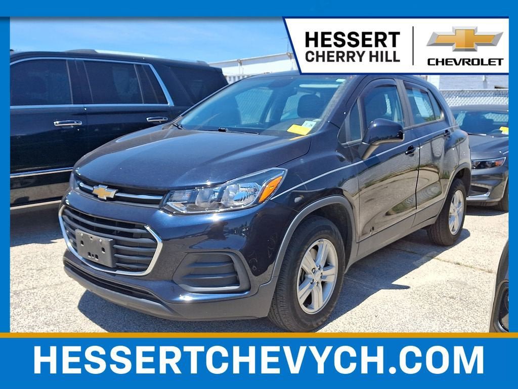 Used 2021 Chevrolet Trax LS AWD/4WD image 1