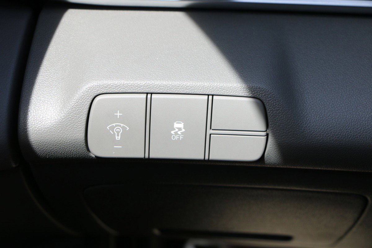 Used 2025 Hyundai Elantra Sport FWD image 20