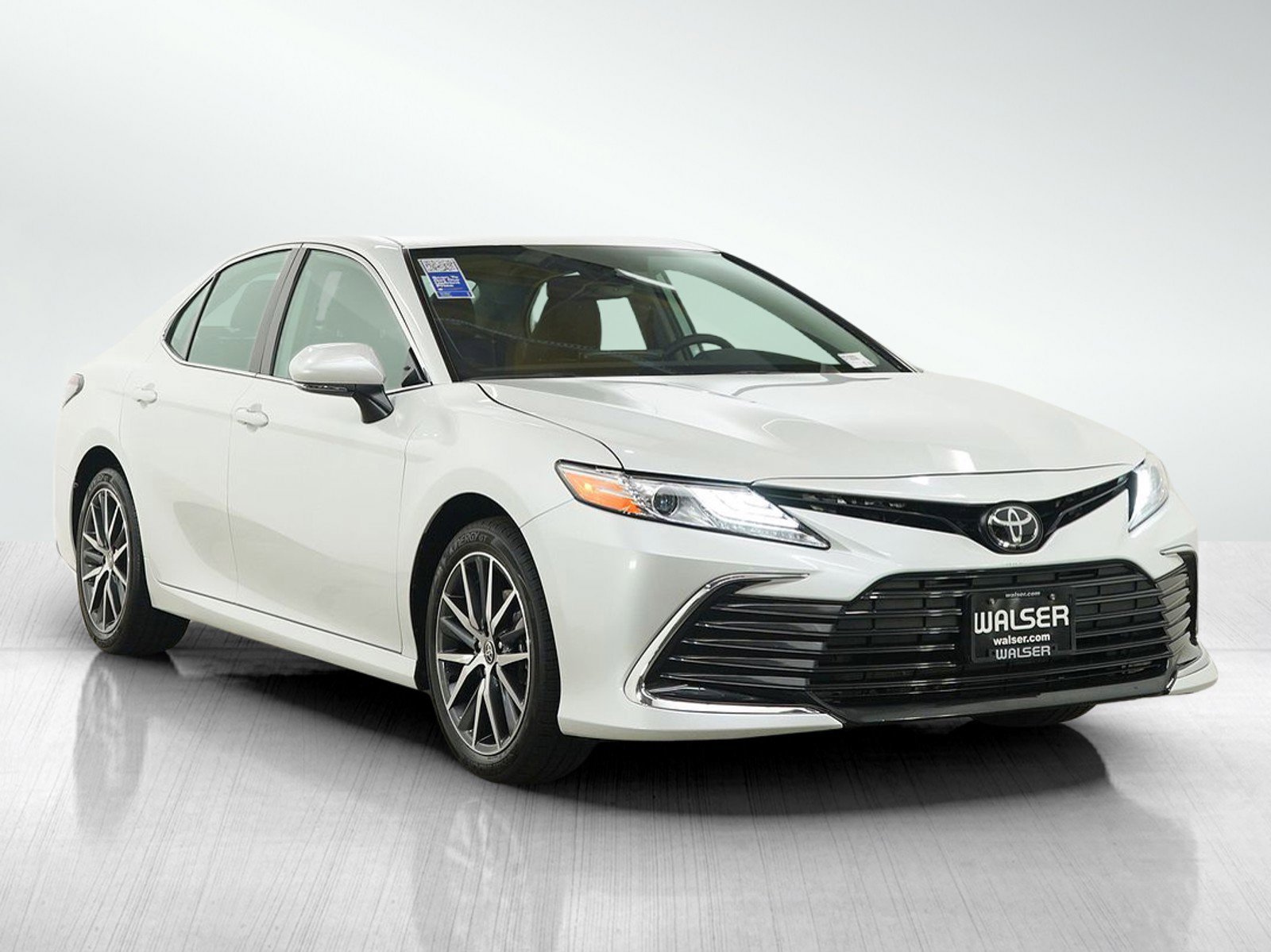 Used 2024 Toyota Camry XLE w/ Cold Weather Package image 7