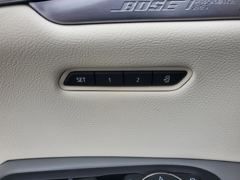 Used 2023 Cadillac XT5 Premium Luxury w/ LPO, Floor Liner Package AWD/4WD image 17