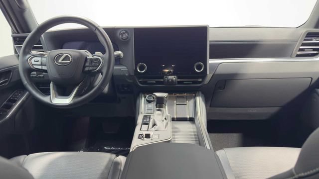 Used 2024 Lexus GX 550 w/ Cold Area Package AWD/4WD image 20