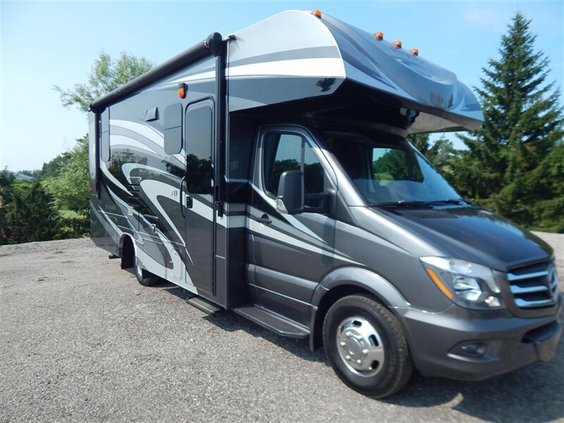 Used 2016 Mercedes-Benz Sprinter 3500 image 5