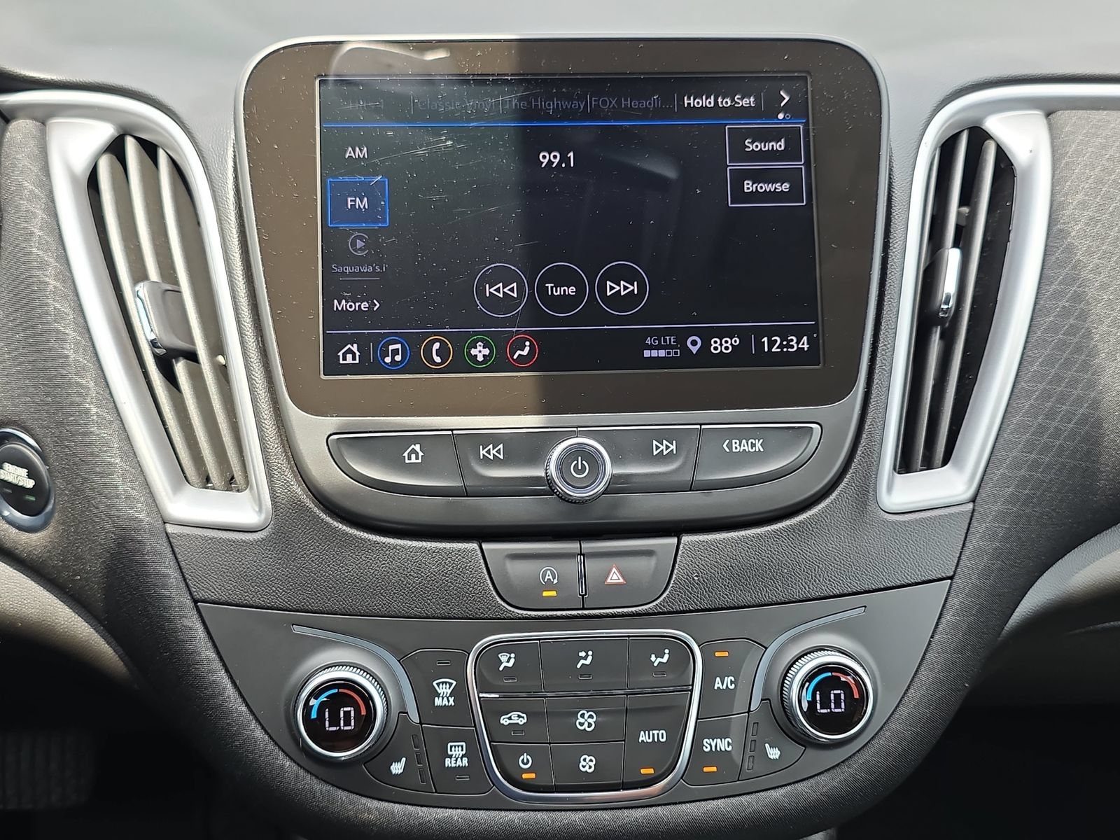Used 2024 Chevrolet Malibu LT FWD image 19