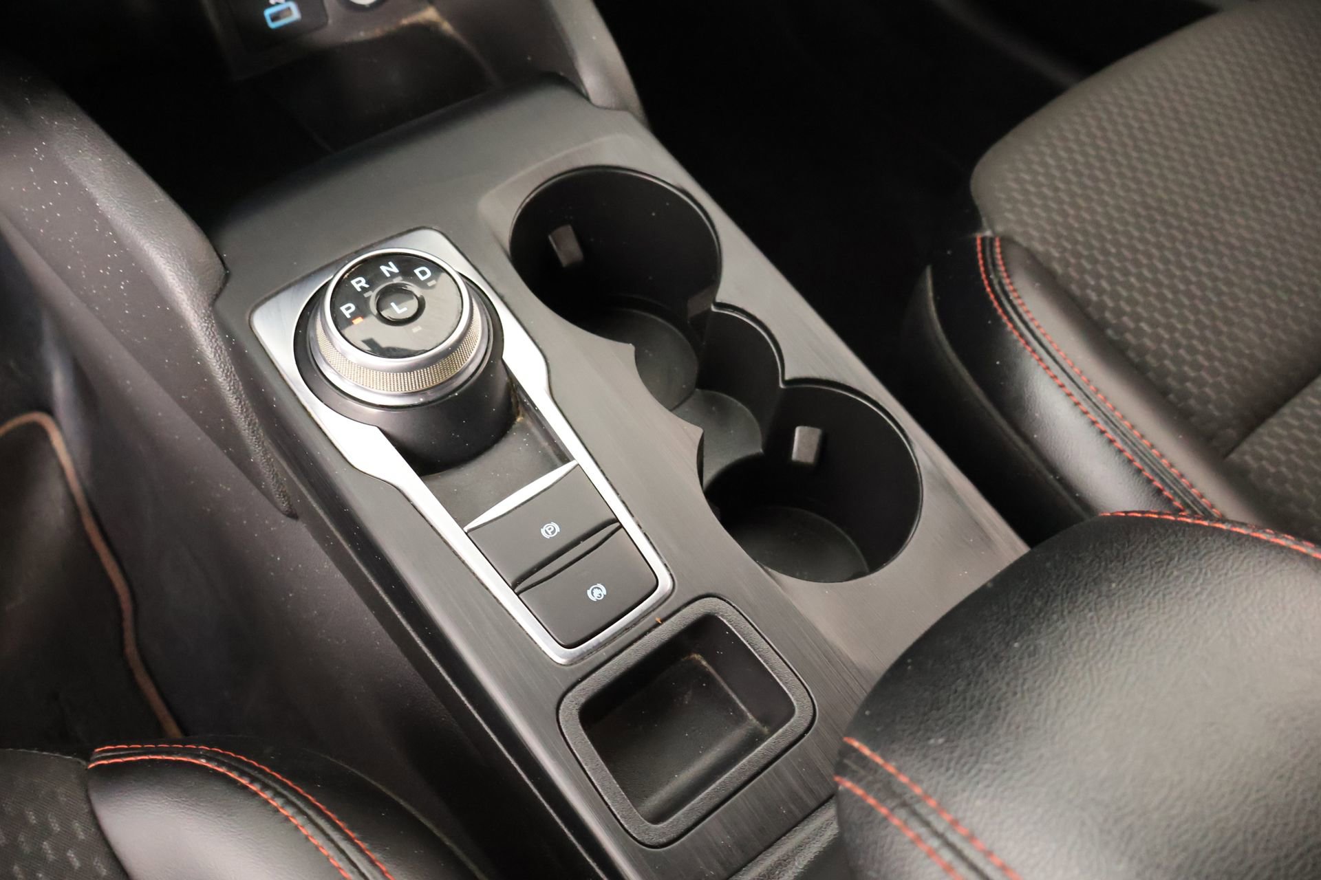 Used 2023 Ford Escape ST-Line w/ Tech Pack #1 FWD image 8