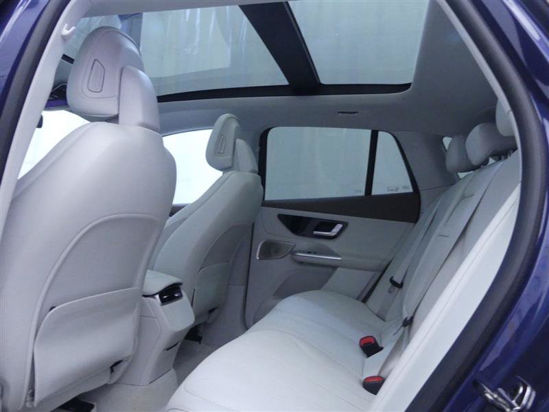 Used 2023 Mercedes-Benz EQE 350+ 4MATIC SUV w/ Exclusive Trim Package image 22