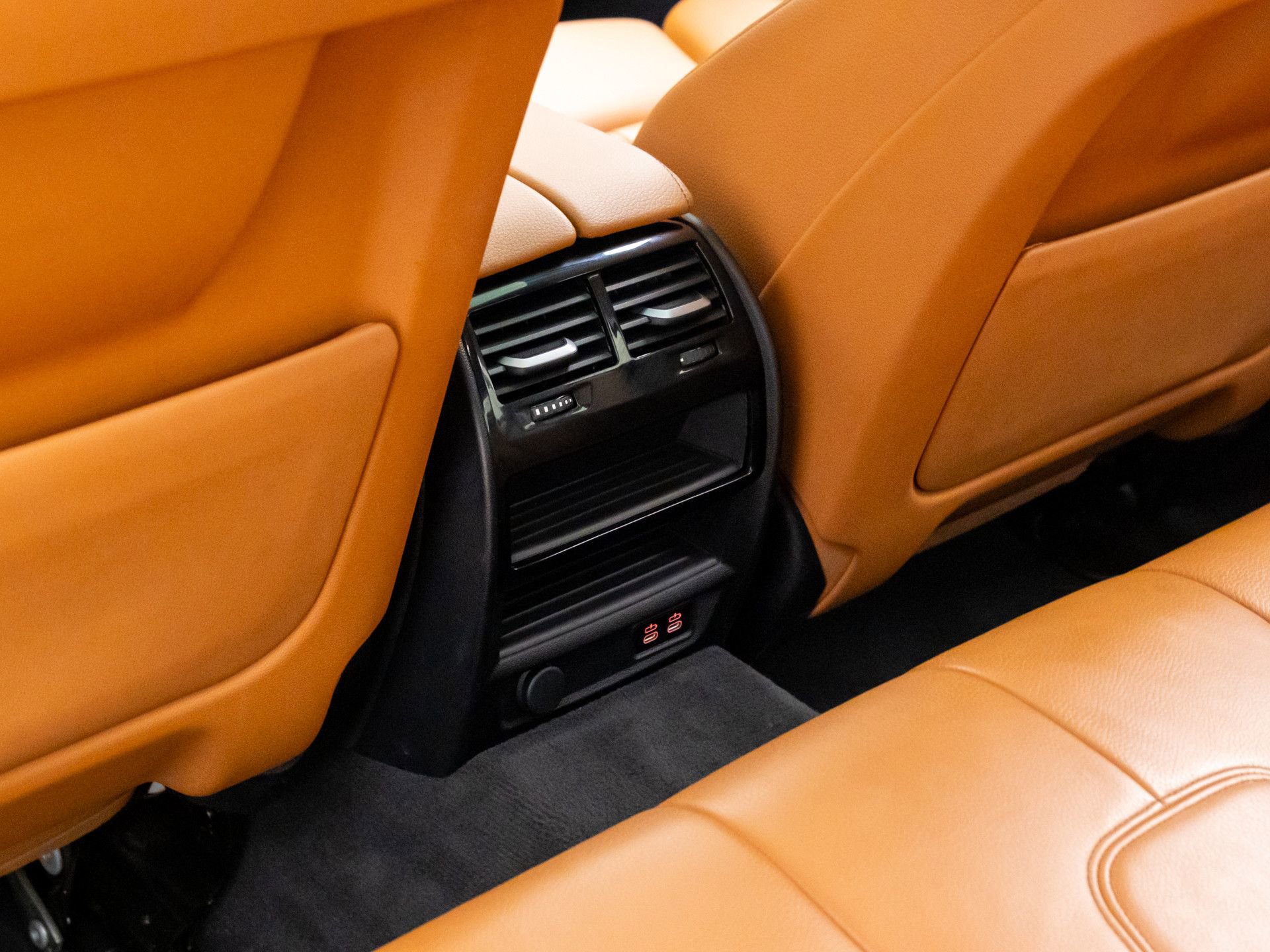 Used 2023 BMW 540i xDrive w/ Executive Package image 19