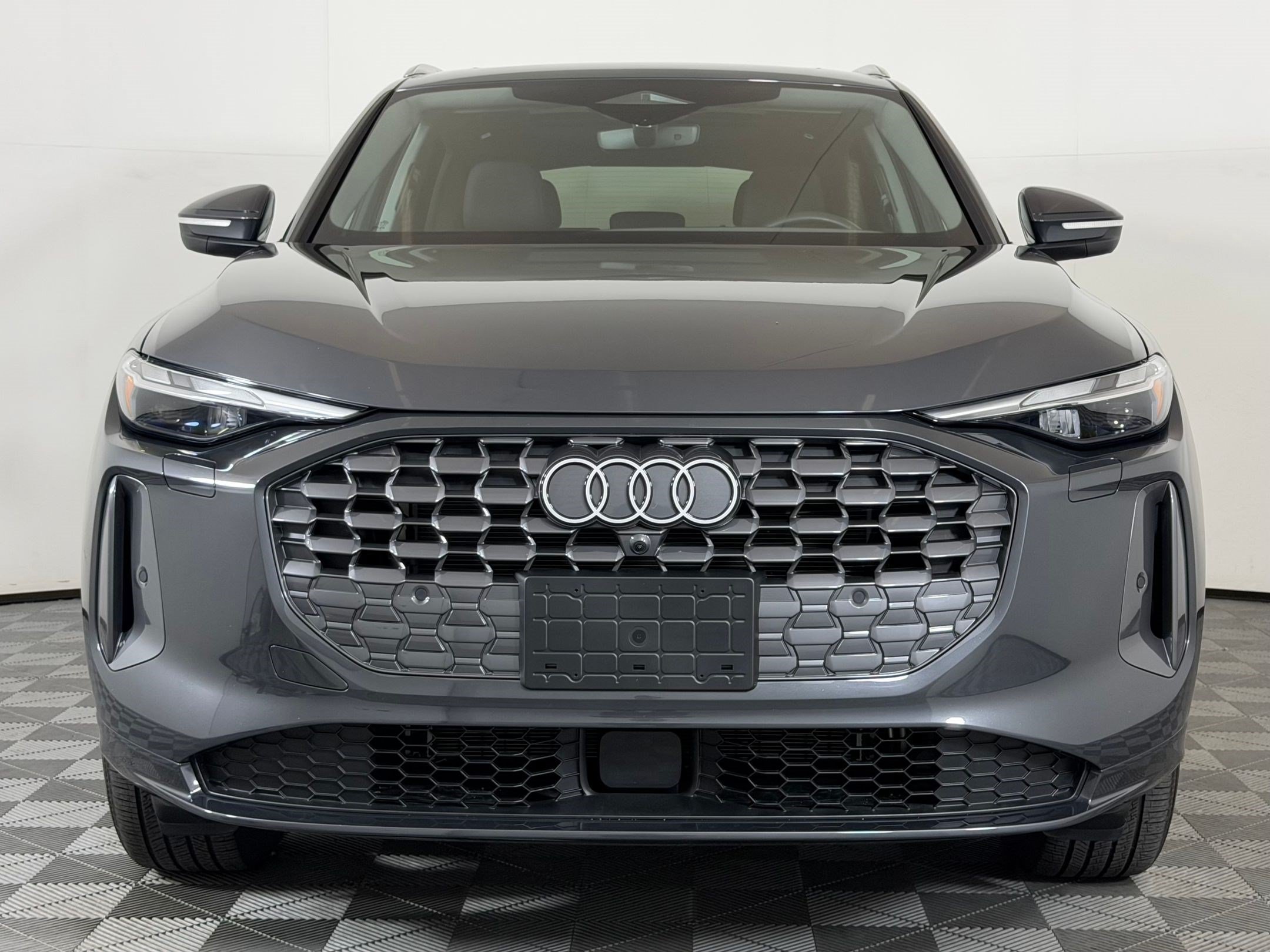 Used 2025 Audi Q5 Premium w/ Convenience Package AWD/4WD image 6