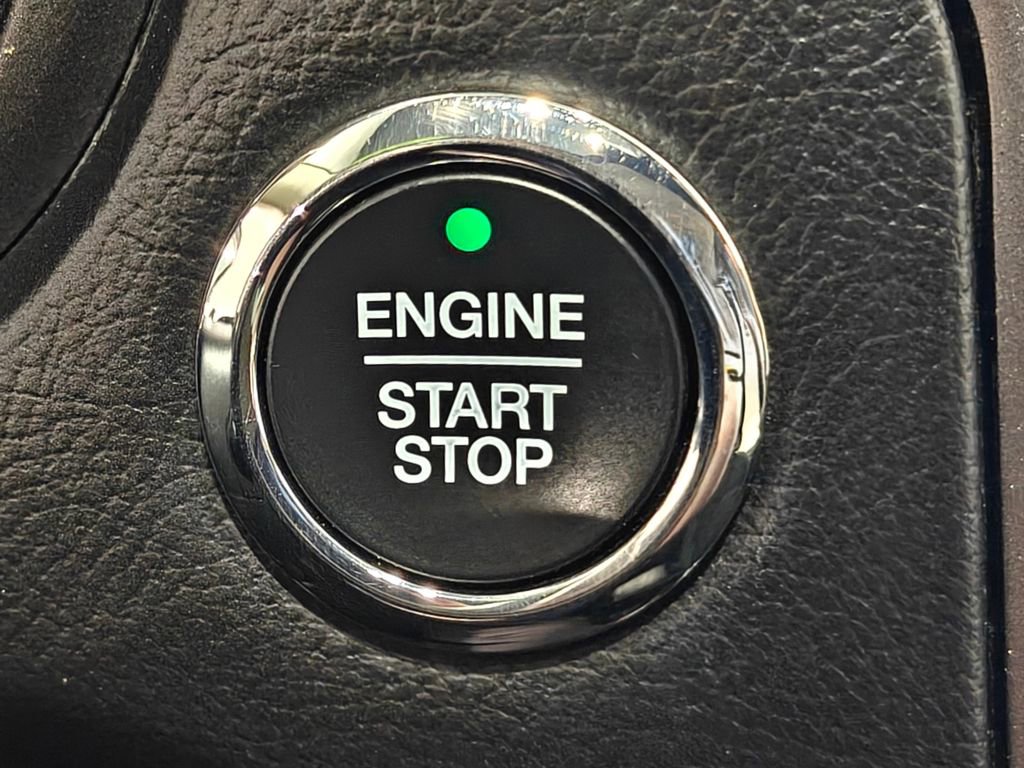 Used 2020 Ford Fusion SE image 12