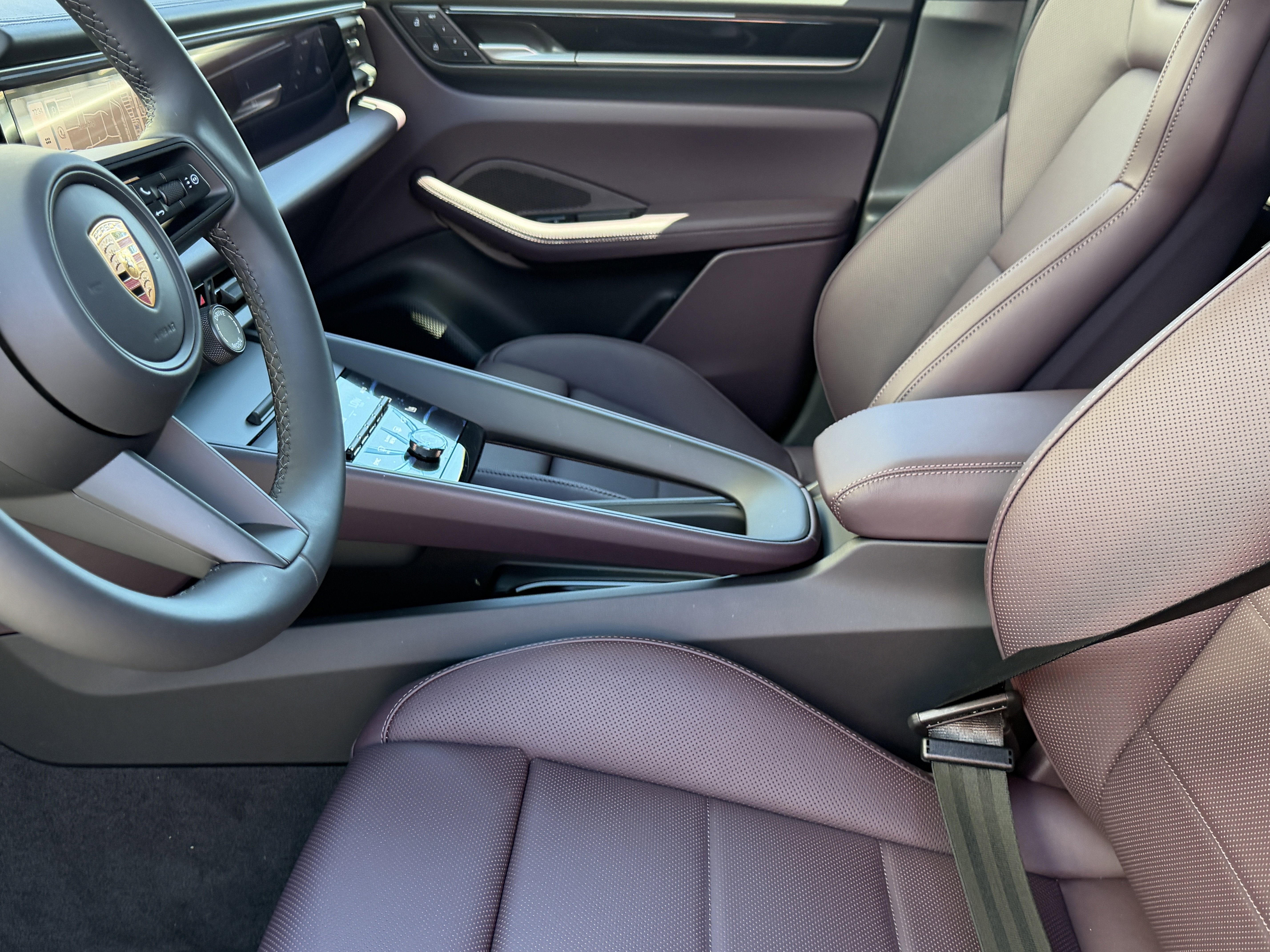 New 2026 Porsche Macan Electric image 4