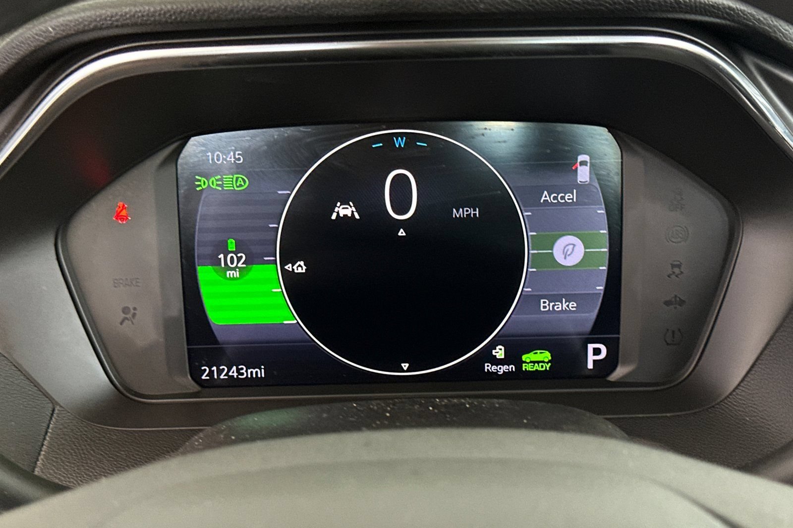 Used 2023 Chevrolet Bolt EUV LT FWD image 32