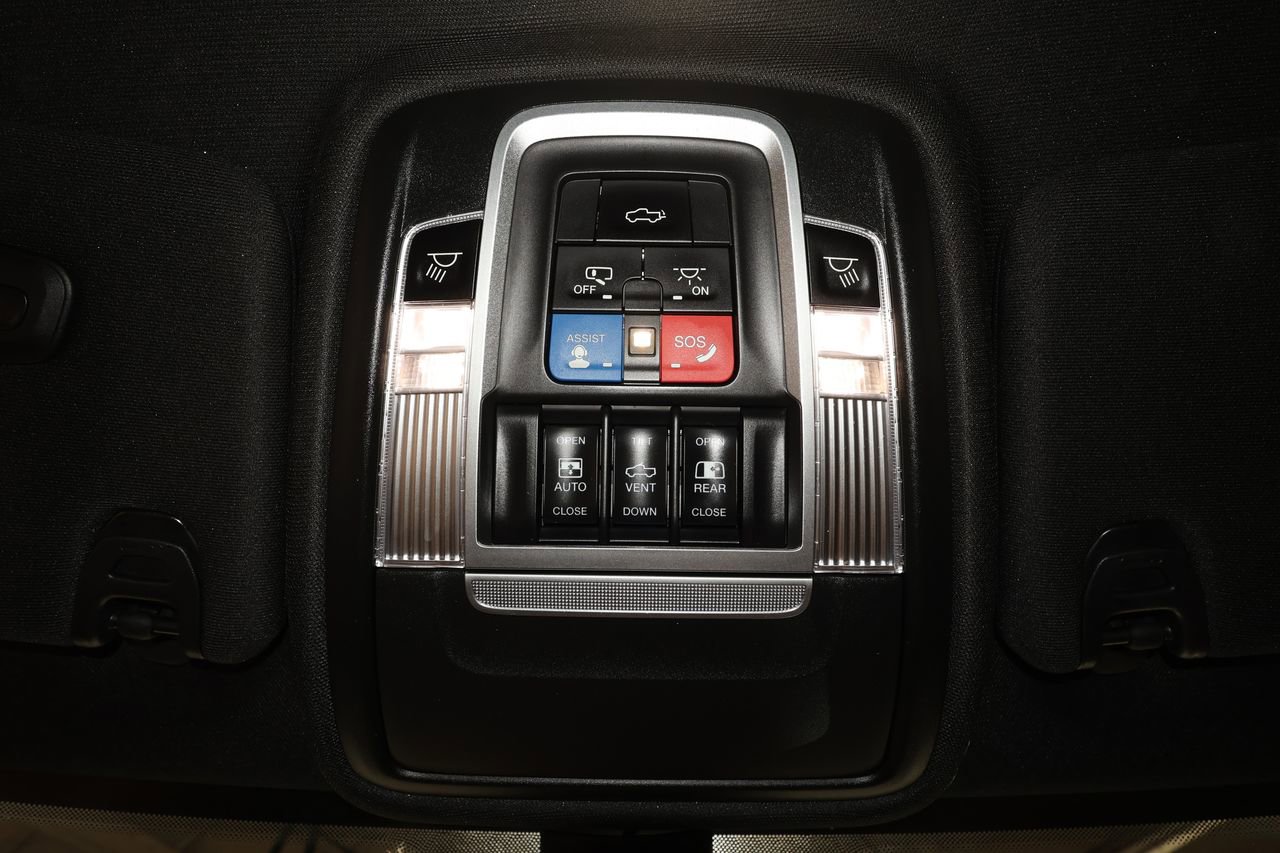 Used 2019 RAM 3500 Limited image 33