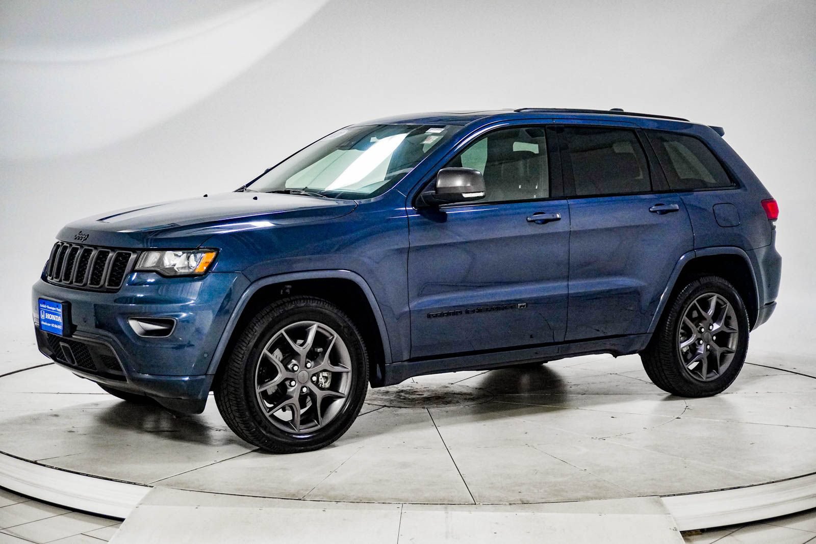 Used 2021 Jeep Grand Cherokee Limited w/ Quick Order Package 28K 80th AWD/4WD image 3