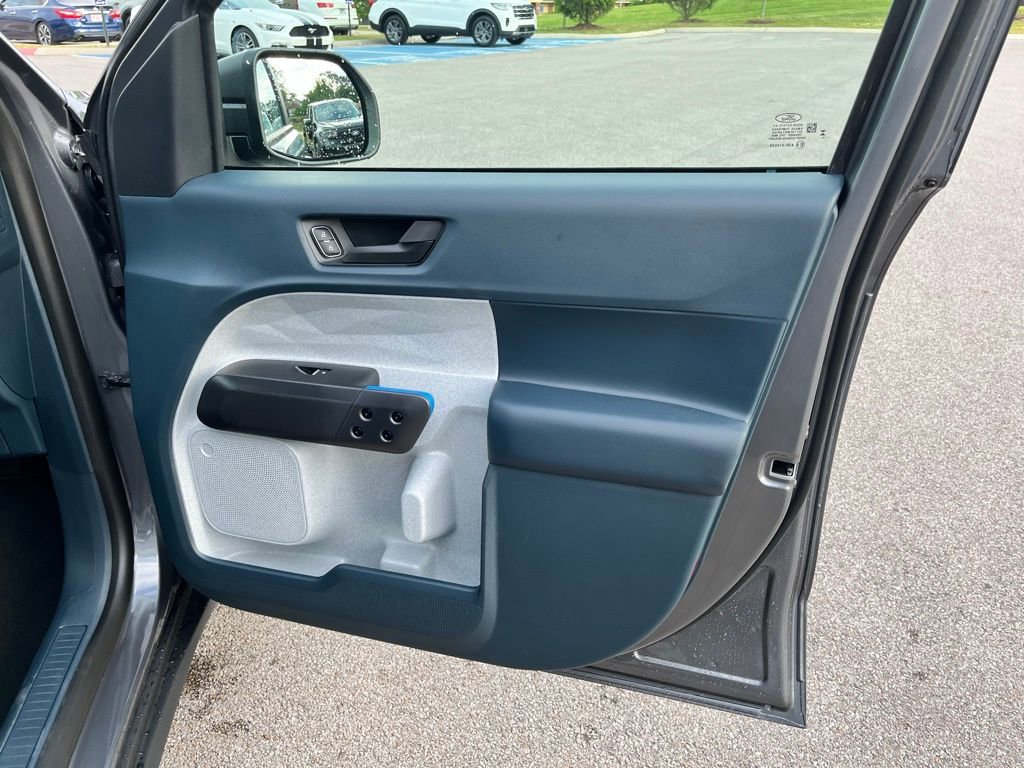 New 2026 Ford Maverick XLT FWD image 9
