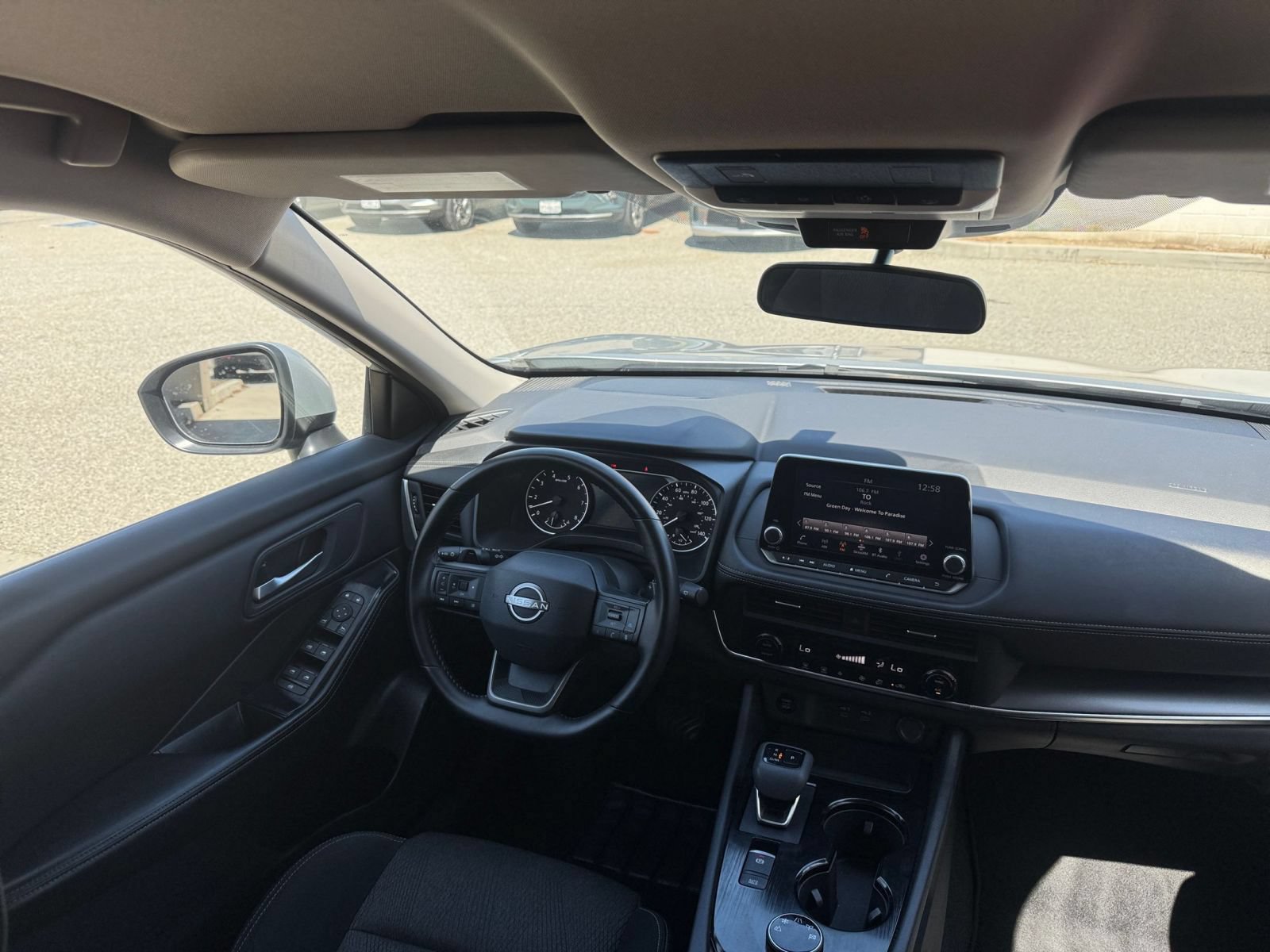 Used 2025 Nissan Rogue SV AWD/4WD image 35